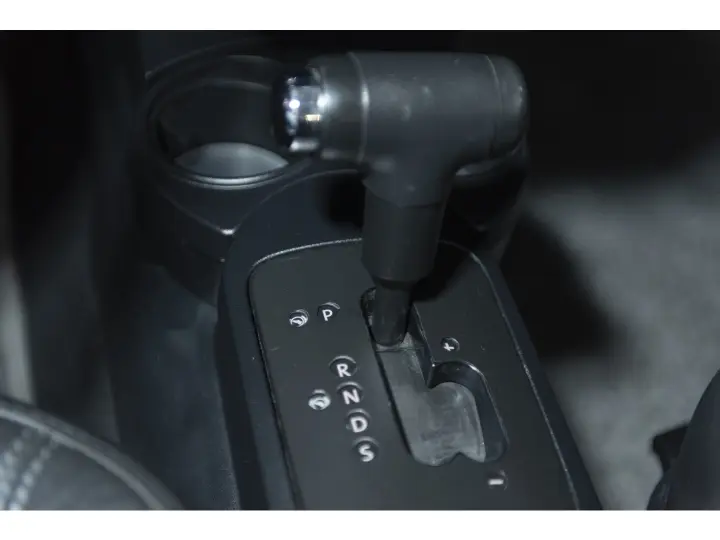 NEW BEETLE 2.0 MI 8V GASOLINA 2P TIPTRONIC