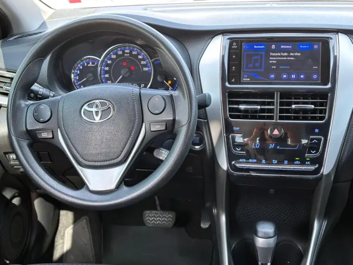 Yaris Sedan 1.5 XL Plus Tech CVT (Flex)