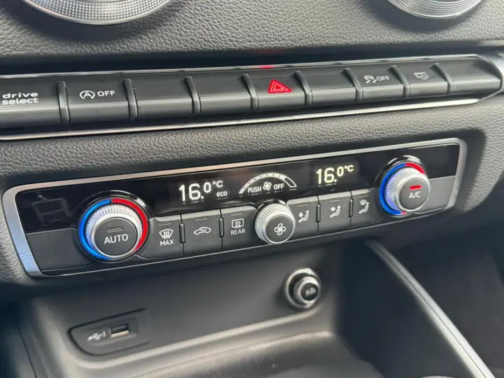 A3 2.0 TFSI Sedan Ambition 16V