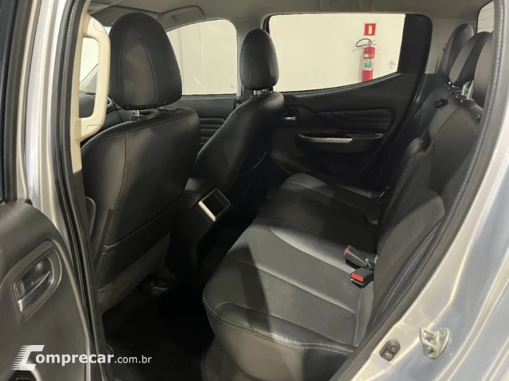 L200 TRITON 2.4 16V Turbo Sport HPE CD 4X4