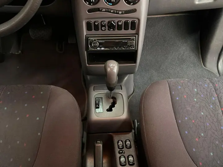 A 190 1.9 Elegance 8V Gasolina 4P Automático