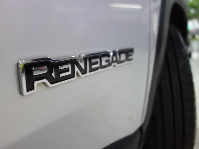 RENEGADE - 1.8 16V SPORT 4P AUTOMÁTICO