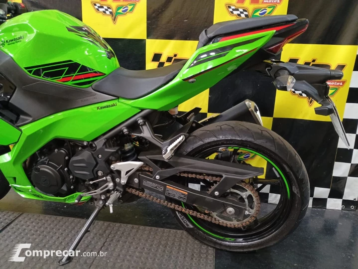 Ninja 400 racing team