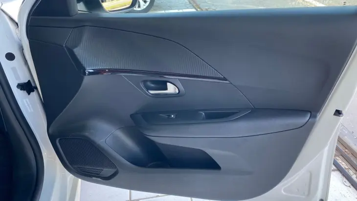 PEUGEOT 208 1.6 GRIFFE 16V