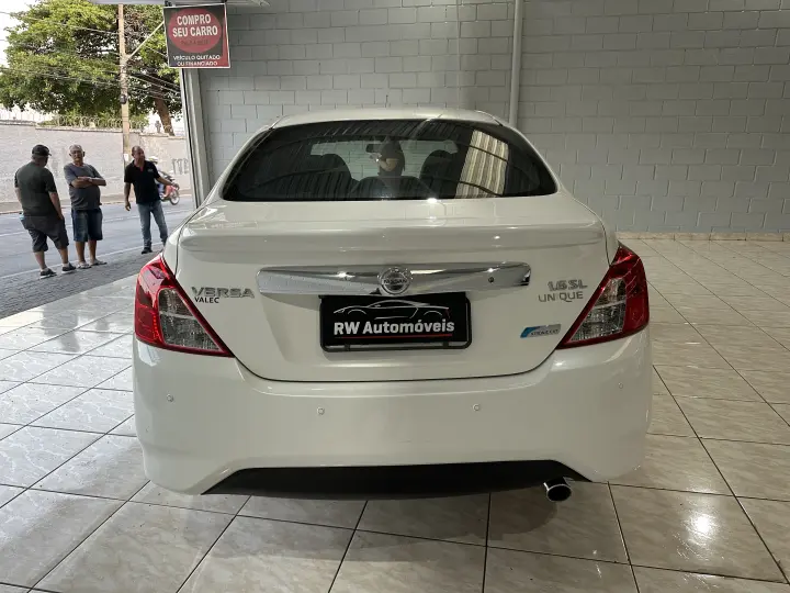 VERSA 1.6 16V Unique