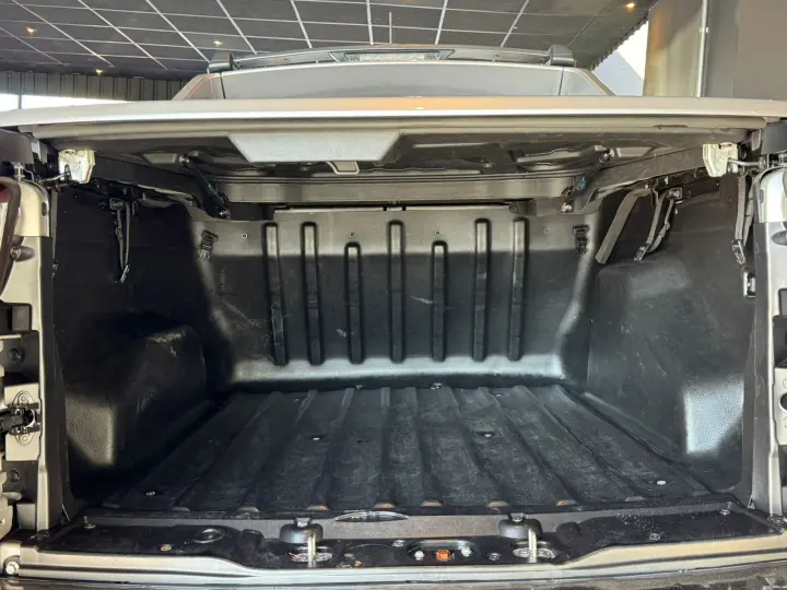 TORO 2.0 16V Turbo Ultra 4WD