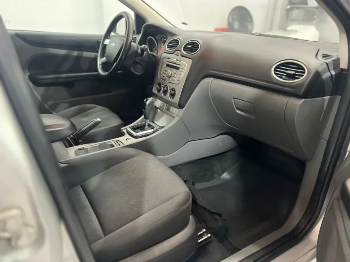 Focus Sedan 2.0 16V 4P GLX FLEX AUTOMÁTICO