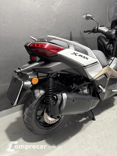 XMAX 250 ABS CONNECTED