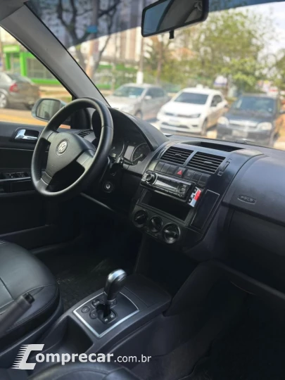 Polo Sedan I MOTION  1.6 Total Flex  4p