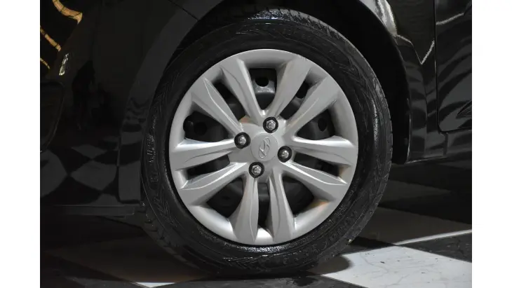 HB20S - 1.0 COMFORT PLUS 12V 4P MANUAL