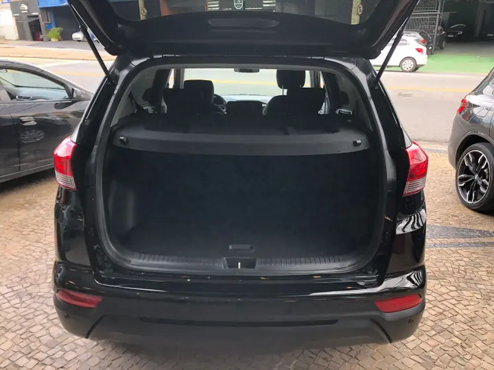 Creta 1.6 16V Flex Action Automático