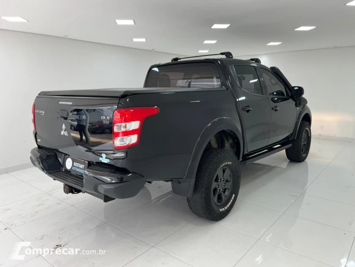 L200 TRITON 2.4 16V Turbo Sport GLS CD 4X4