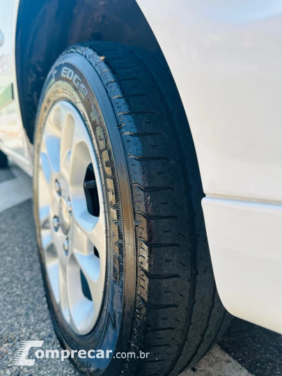 FIESTA 1.6 MPI Class Sedan 8V