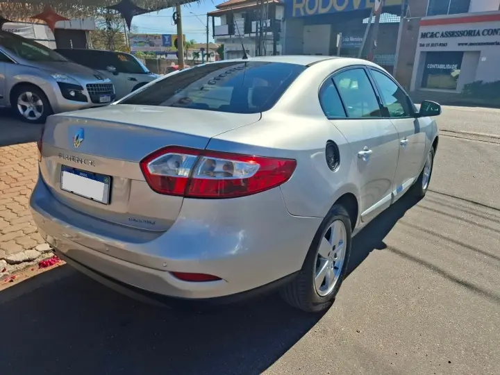 Fluence 2.0 Dynamique 16V Flex 4P Manual