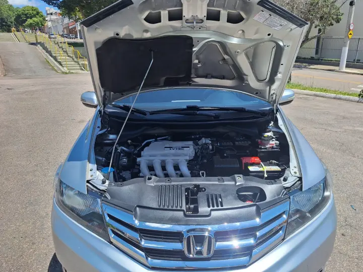 CITY 1.5 LX Sedan 16V