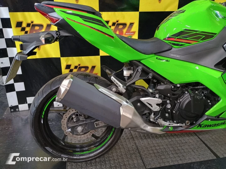 Ninja 400 racing team