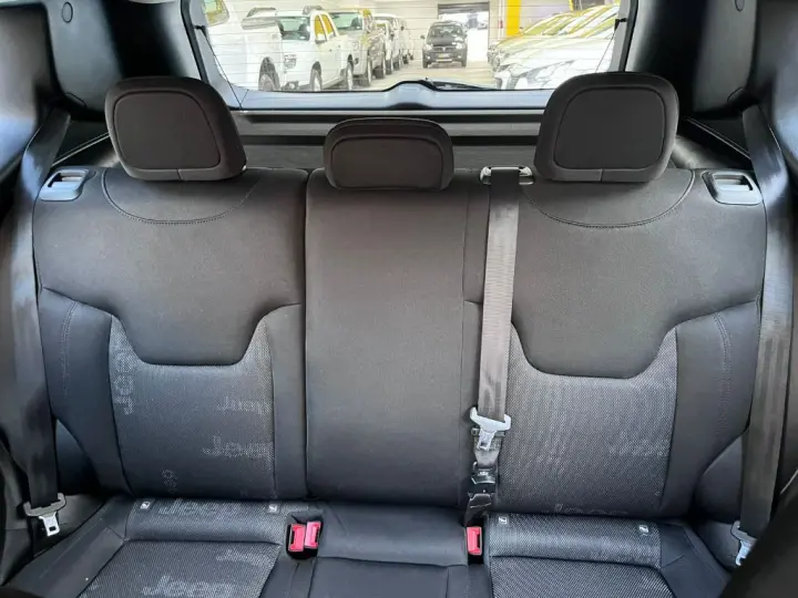 Renegade Sport 1.8 4x2 Flex 16V Mec.