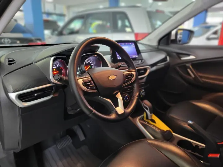 TRACKER LT 1.0 Turbo 12V Flex Aut.