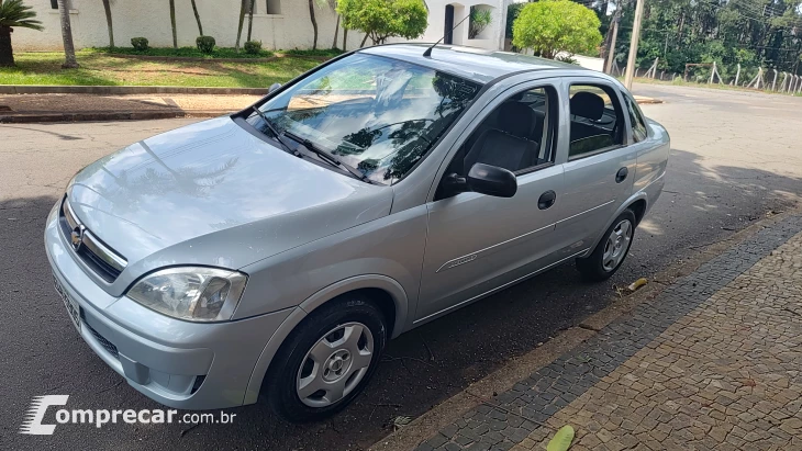 CORSA 1.4 MPFI Maxx Sedan 8V