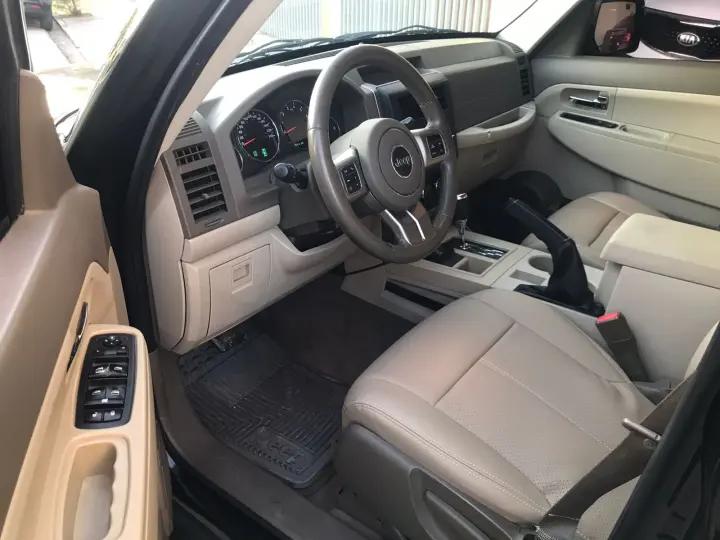 CHEROKEE 3.7 Sport 4X4 V6 12V