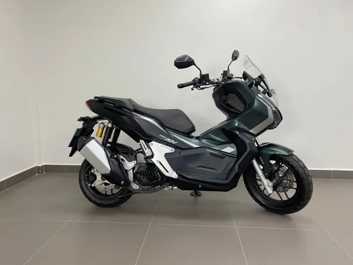 HONDA ADV