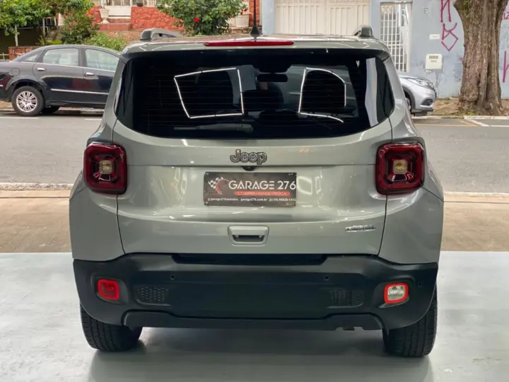 Renegade Longitude 1.8 4x2 Flex 16V Aut.