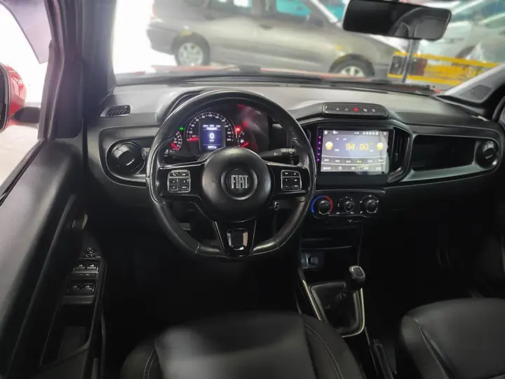 Strada Volcano 1.3 Flex 8V CD