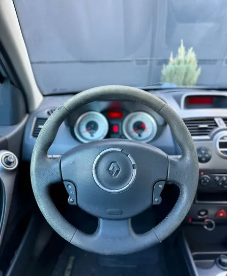 MEGANE 1.6 Dynamique Grand Tour 16V