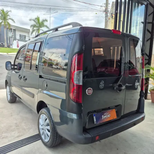 Doblo ESSENCE 1.8 Flex 16V 5p