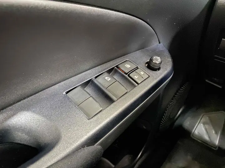 YARIS 1.5 16V FLEX SEDAN XL MULTIDRIVE