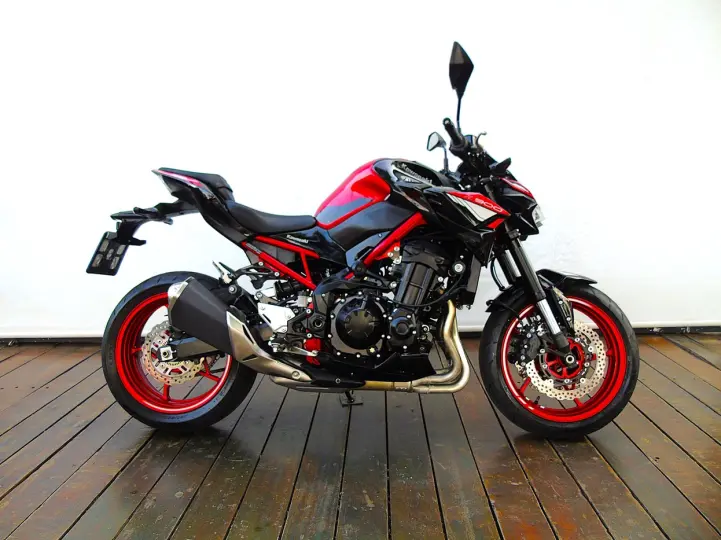 KAWASAKI Z900 ABS