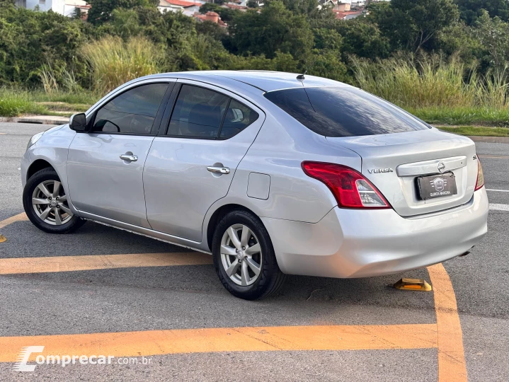 Versa 1.6 16V SL (Flex)