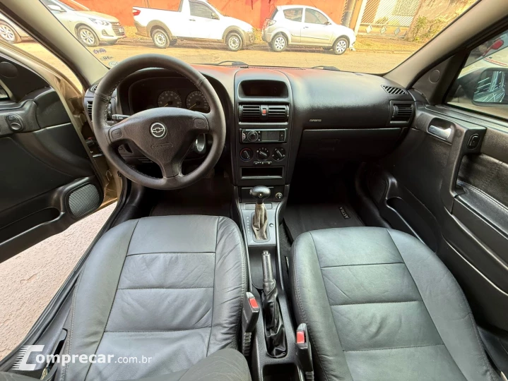 ASTRA 2.0 MPFI Advantage 8V