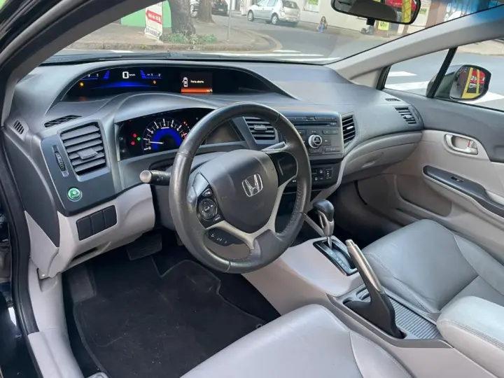 Civic Sedan LXS 1.8/1.8 Flex 16V Aut. 4p