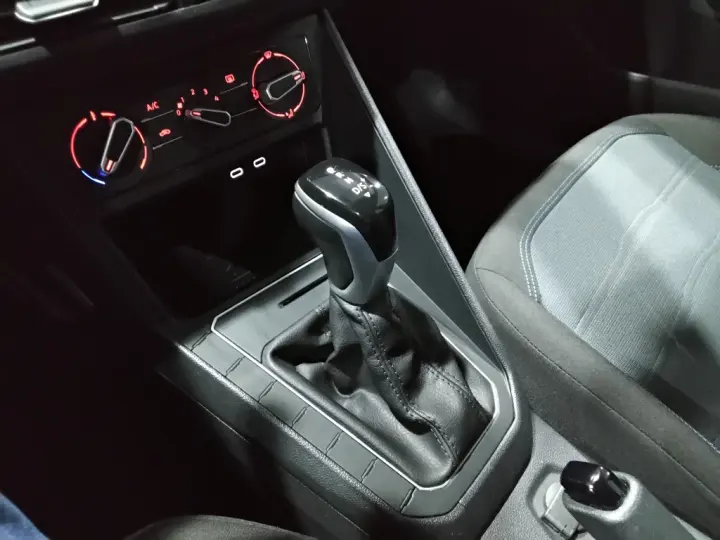 NIVUS 1.0 200 TSI TOTAL FLEX COMFORTLINE AUTOMÁTICO