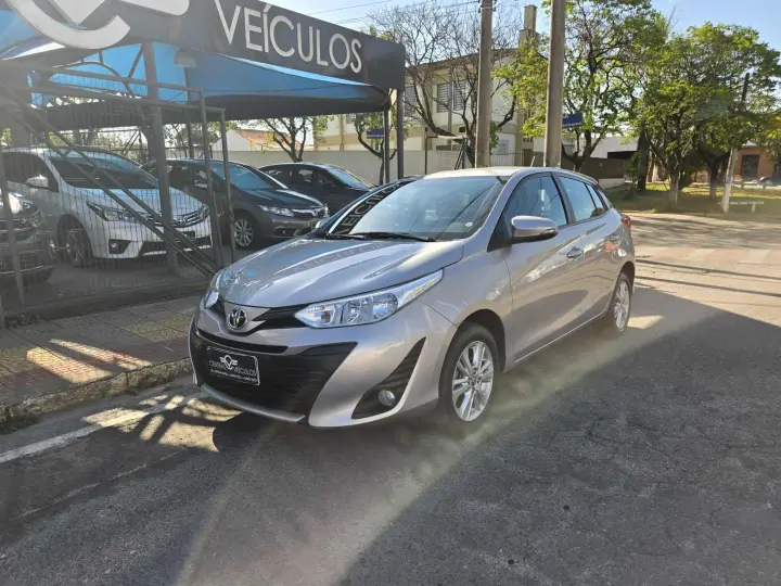 YARIS 1.3 16V XL Live