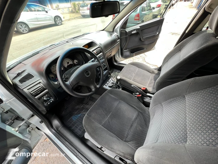 ASTRA 2.0 MPFI Advantage 8V