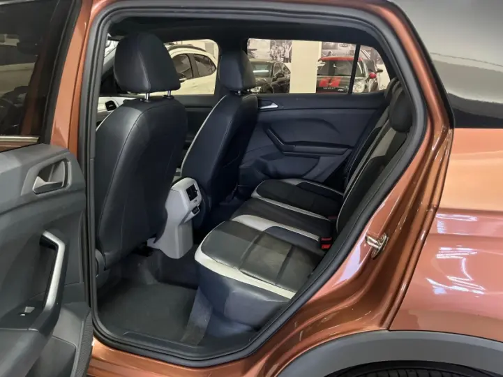 TAOS 1.4 250 TSI Highline