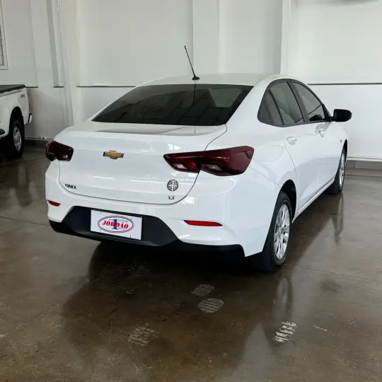 ONIX SEDAN Plus LT 1.0 12V Flex 4p Mec.