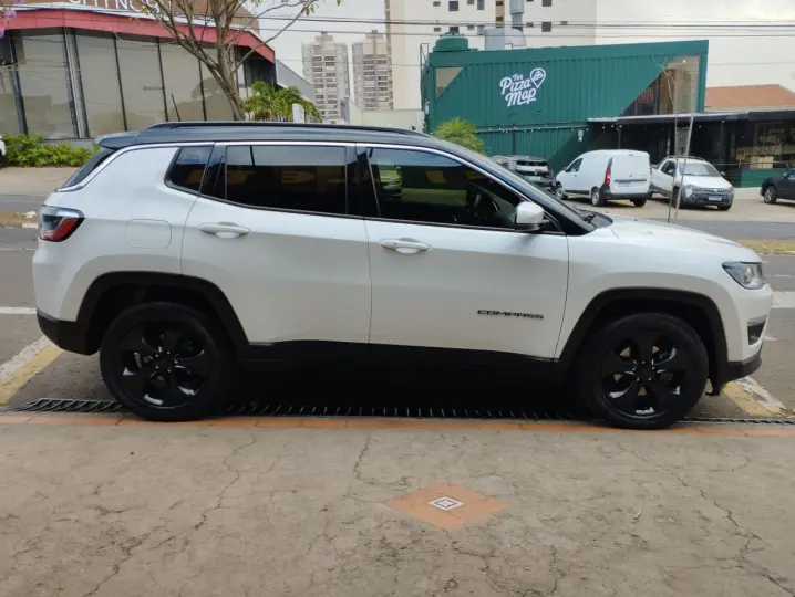 Compass 2.0 16V 4P LONGITUDE FLEX AUTOMÁTICO