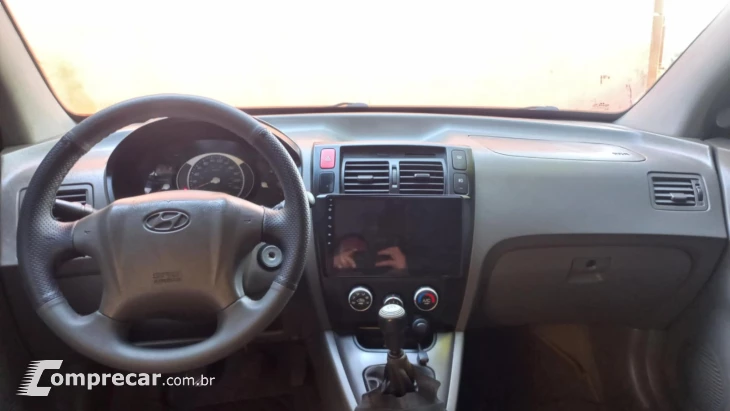 TUCSON 2.0 MPFI GL 16V 142cv 2WD