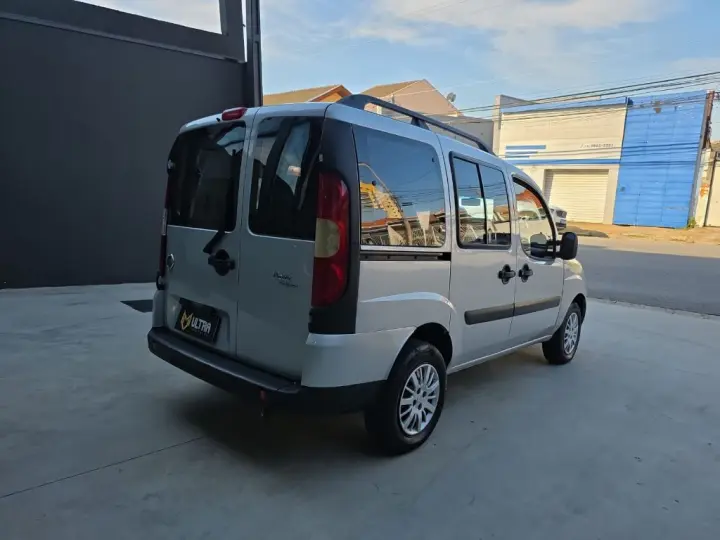 Doblo ESSENCE 1.8 Flex 16V 5p