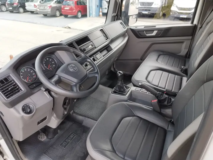 Delivery 6.170 (carroceria + Cabine Suplementar)