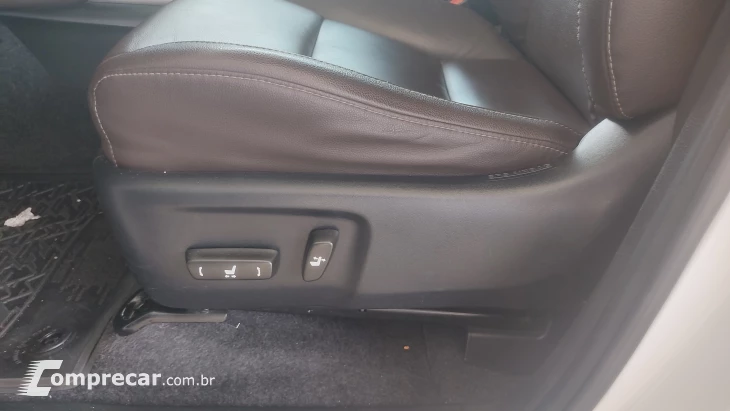 HILUX SW4 2.7 SRV 7 Lugares 4X2 16V