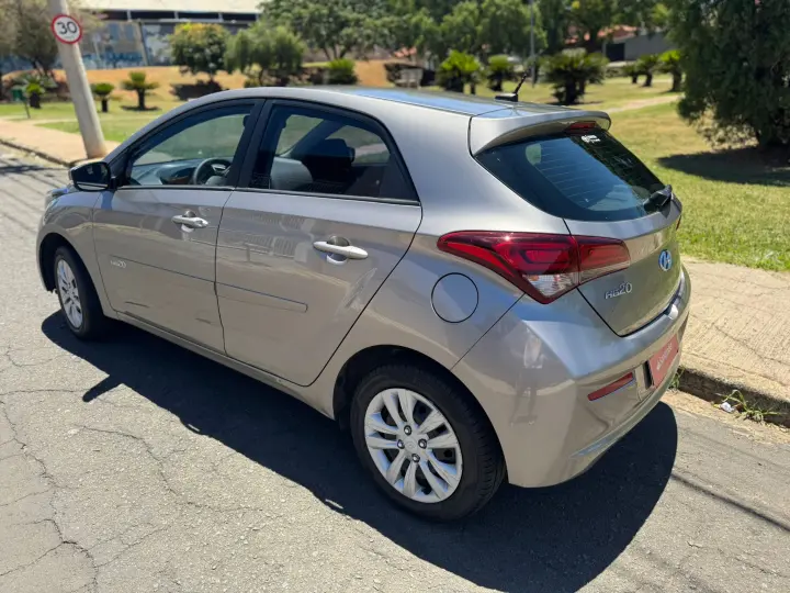 HB20 1.6 Comfort Plus 16V