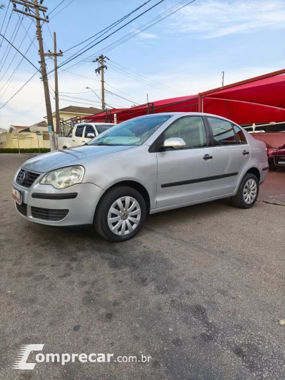 Polo Sedan 1.6 4P