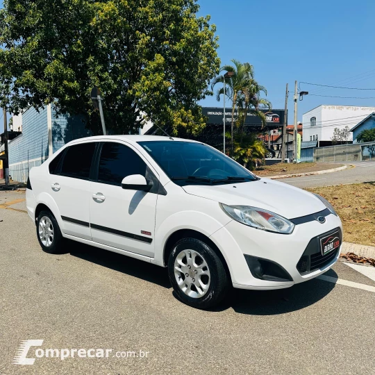 FIESTA 1.6 MPI Class Sedan 8V