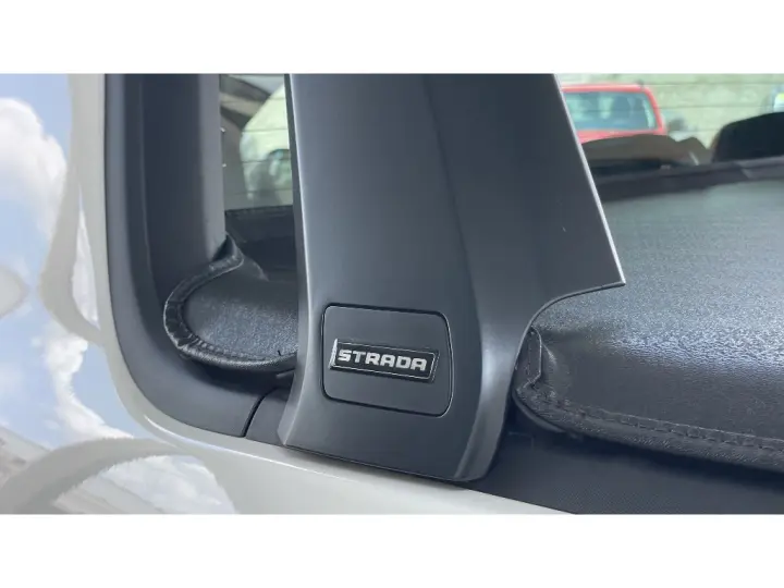 STRADA VOLCANO 1.3 FLEX 8V CD AUT.