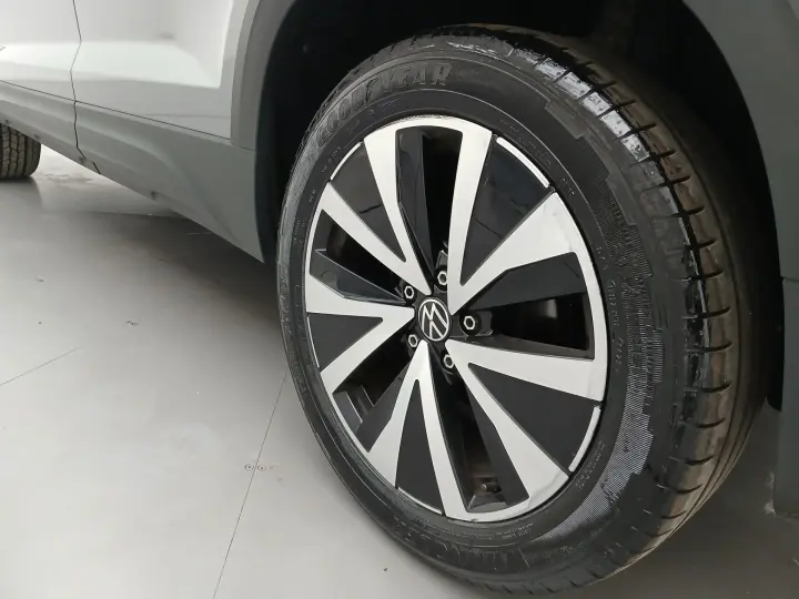 TAOS 1.4 250 TSI TOTAL FLEX HIGHLINE AUTOMÁTICO