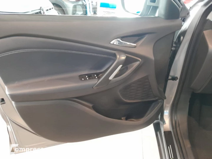 Tracker 1.2 4P FLEX TURBO PREMIER AUTOMÁTICO